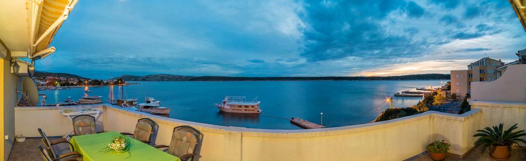 Captain'S Apartment Barbat na Rabu Экстерьер фото